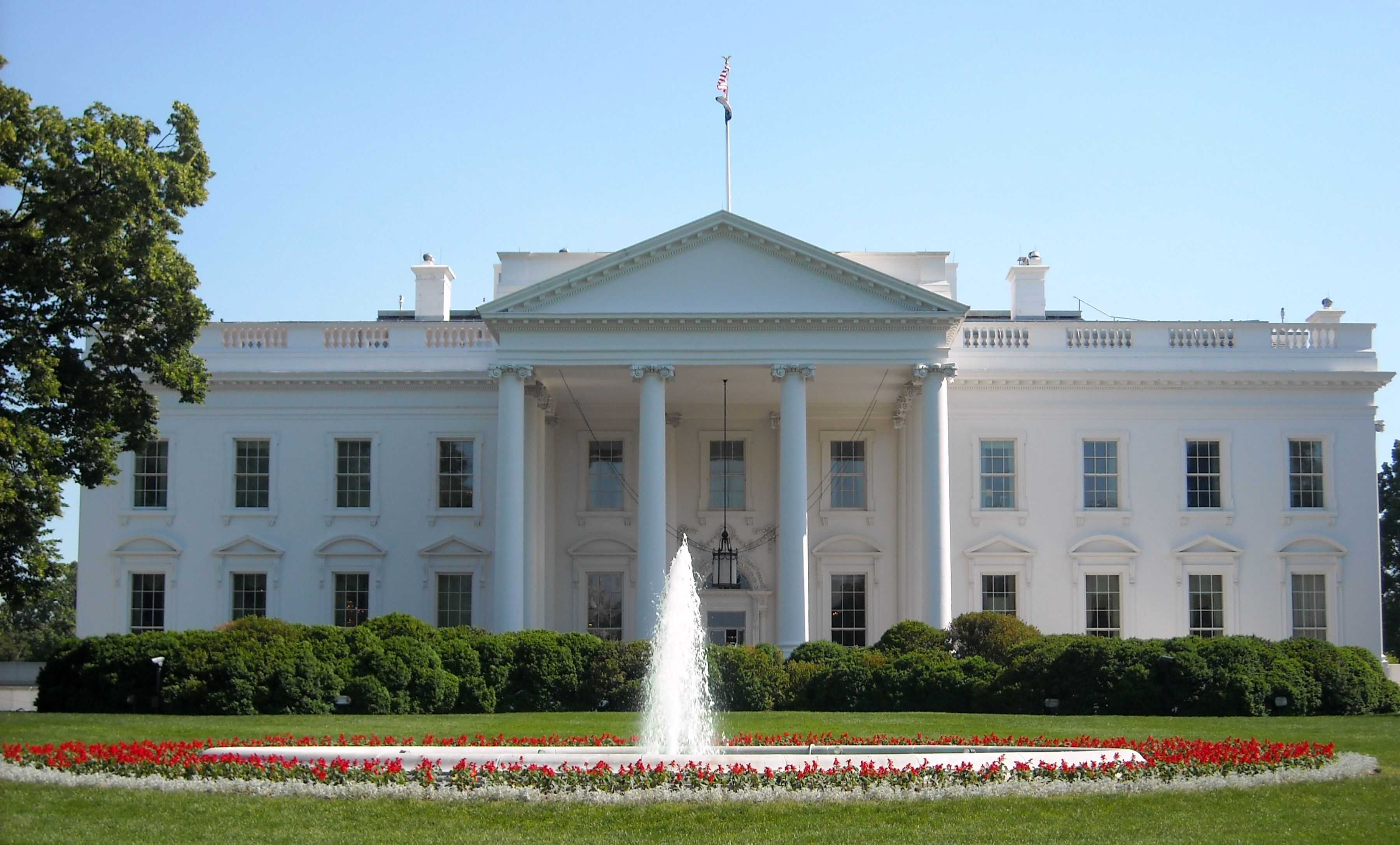 La administración nuevo de Trump comenzó sus plazo eliminado de la versión de sitio web de la Casa Blanco en español.