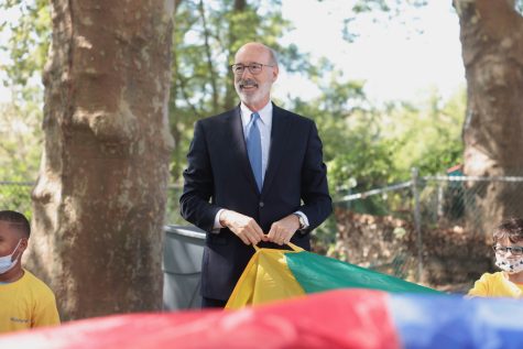 Governor Tom Wolf playing parachute at The Childrens Center in Allentown